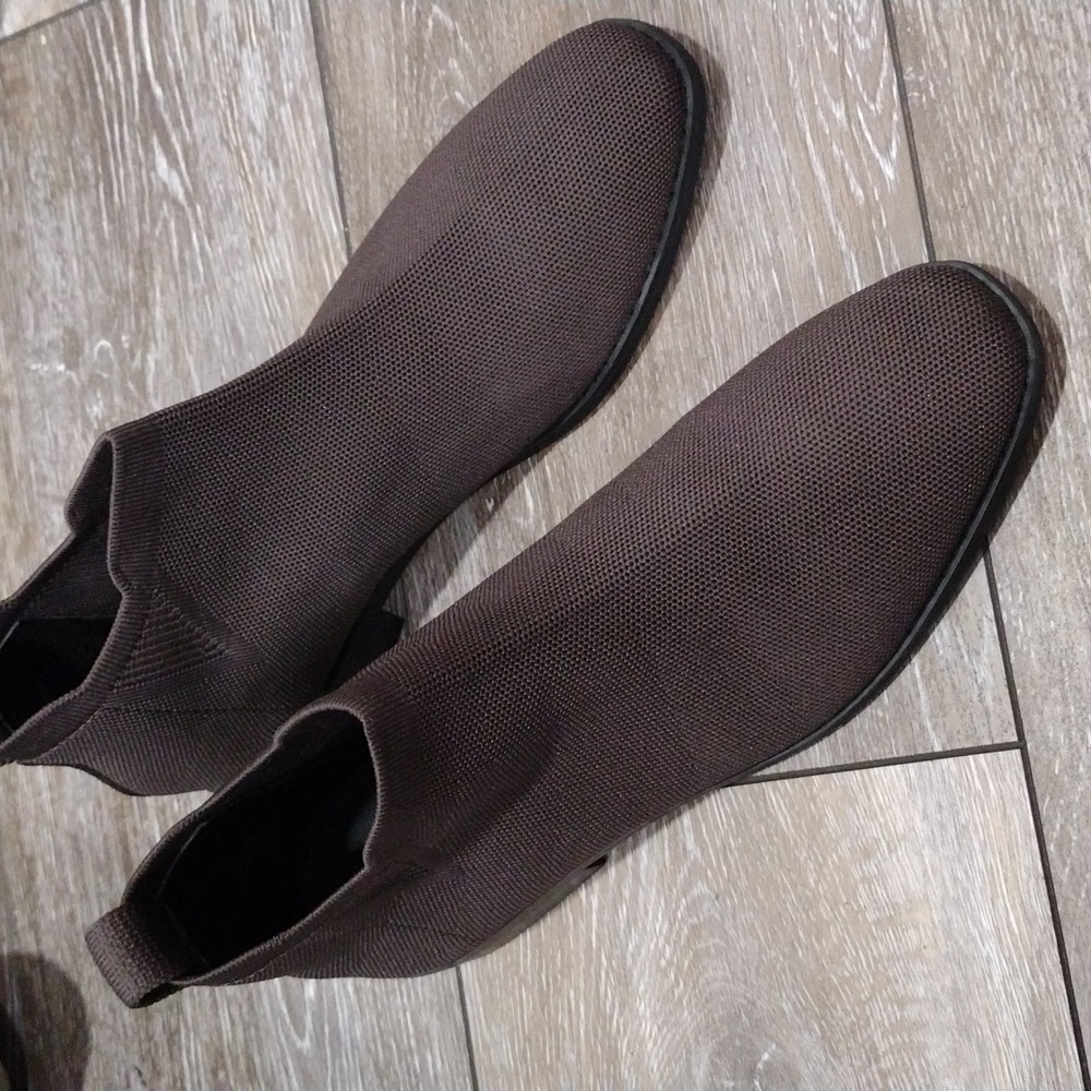 Bacia brown mesh Chelsea boots. Mint condition. Size 9
